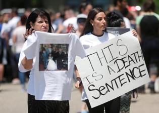 Immigration officials detain dozens of Iraqi Christians in Detroit