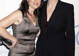 Jane Lynch, Lara Embry Divorce Finalized; 'Glee' Star To Shell Out $1.2 M In Settlement