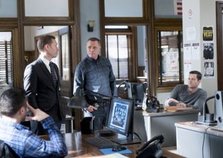 'Chicago P.D.' season 4 episode 11 spoilers: Voight's unit goes up against the 'special police'