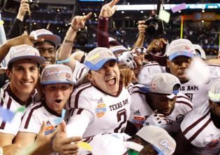 Students at Texas A&M Use 'Yell Practice' Against Westboro Baptist Protesters