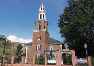 Historic church relocates memorial plaques to George Washington, Robert E. Lee