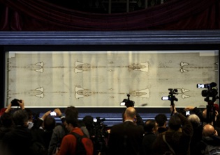 Shroud of Turin News: After 5-Year Break, 'Jesus's Burial Cloth' Back on Public Display