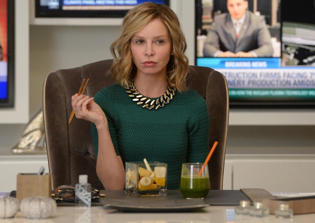 'Supergirl' season 2 spoilers, plot news: Filming moves to Vancouver, Calista Flockhart to return for recurring role