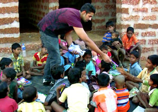 American teens very active in volunteering for church & ministries, homeless outreach, education - Barna poll