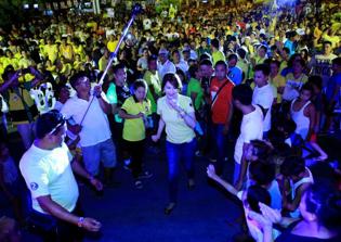 Philippine elections 2016 news: Filipino transgender woman wins Congress seat, celebrates historic win for LGBT community