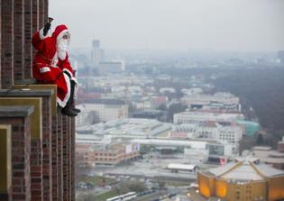 John Piper: compared to Jesus, Santa Claus is 'pitiful'