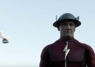 'The Flash' season 3 episode 2 news: Two new extended trailers see Barry making a huge mistake