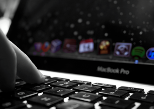 MacBook Pro battery life problems news: Bug in laptops tested by Consumer Report caused the erratic battery depletion