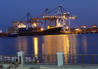 Sudanese authorities detain shipment of Arabic Bibles without explanation