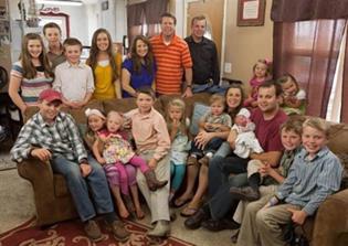 Petitions Call on TLC to Cancel '19 Kids and Counting' After Josh Duggar Scandal