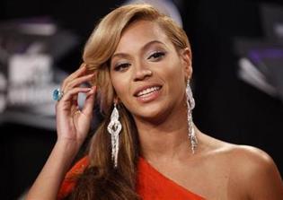 Beyonce Photos: Un-Photoshopped Pics Leaked Online, Spark Uproar