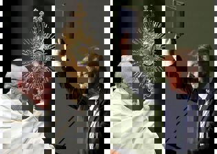 Pope's comments on Trump not a personal attack: papal spokesman