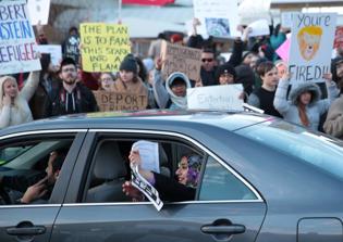 White House issues expanded travel ban targeting 8 countries