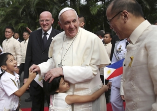 Pope Francis Slams Corruption In Philippines; Aquino Lashes Out At Church Officials In Front Of Visiting Pontiff