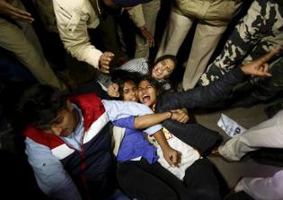 Buses install panic buttons for women in India