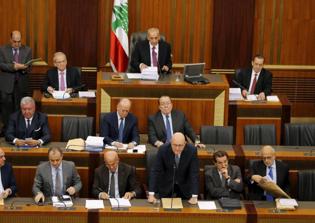 Lebanon: Christian political party members resign as ministers