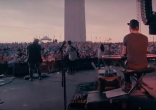 Thousands of Christians unite in prayer for America at Together 2016