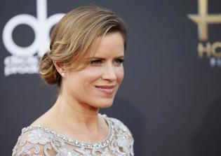 'The Walking Dead' Spinoff Cast News: Show Adds Kim Dickens To Cast