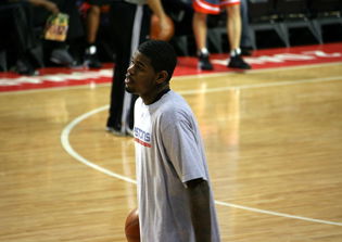 Los Angeles Lakers trade rumors 2016: Looking to Amir Johnson