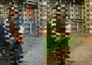 'The Walking Dead' season 7B spoilers news update: Andrew Lincoln addresses show backlash, teases about a bigger story