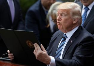 Trump's religious liberty executive order gets mixed reviews from conservatives