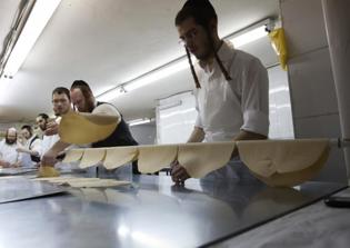 Jews prepare for Passover; Temple Mount welcomes more Jewish visitors