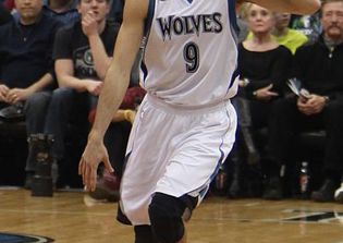 NBA trade rumors 2016: Timberwolves trading Ricky Rubio to Kings? Experts claim trade 'makes sense'