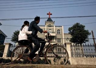 Chinese Christians blocked from holding prayer meeting by China police