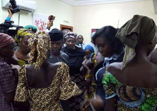 Boko Haram releases 21 Chibok girls following deal with government