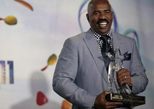 Steve Harvey praises God at Radio Hall of Fame induction