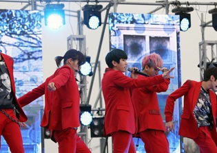 K-Pop Latest News: Malaysian Girls In Trouble With Authorities for Hugging K-Pop Group B1A4