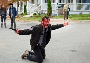 'The Walking Dead' Season 5 Finale Plot Spoilers: 'Surprises and Some Sad Losses' Await in Episode 16