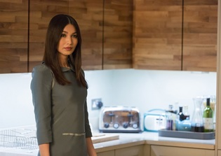 'Humans' season 2 spoilers: Writer Sam Vincent hints new villain on board; Mia to have 'intense partnership' with human