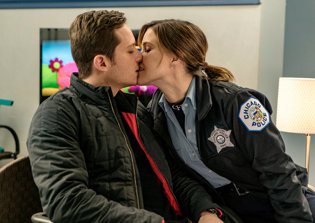 'Chicago P.D.' season 4 spoilers, plot news: Showrunner teases Lindsay and Halstead's origins