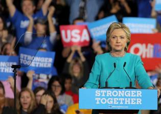 Democrats more likely to 'unfriend' on Facebook, avoid family members after elections - survey