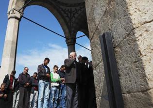 ISIS general entered Europe with 400 soldiers disguised as refugees, says intelligence agency