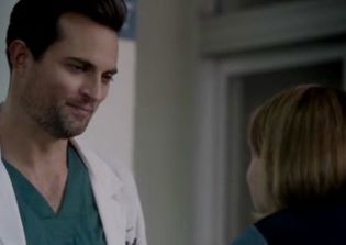 'Chicago Fire' season 5 spoilers news: 'Grey's Anatomy' actor Scott Elrod joins cast, NBC boss weighs in on possibility of more 'Chicago' shows