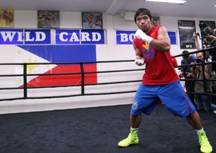 Manny Pacquiao vs Floyd Mayweather Fight 2015 Latest News: Leg Cramps Become Issue in Pacquiao's Training