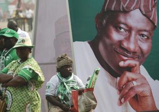 Female Suicide Bombers Kill Over 12 in Nigerian City