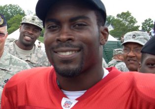 Denver Broncos trade rumors 2016: Quarterback chaos may lead to Vick signing