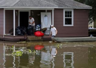 Louisiana floods news update: Local churches move to aid victims despite own losses