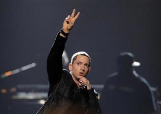 Eminem 2016 album rumors and updates: Eminem to work on new TV series, 2002 hit song 'Lose Yourself' to be remastered?