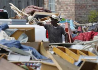 Louisiana flood victims flock to churches offering comfort and aid