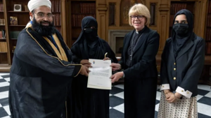 Archbishop of Canterbury revokes award to Pakistani cleric after bin Laden remarks resurface