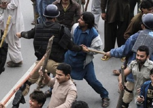 Pakistan Christian churches will not be demolished by railway project, authorities claim amid protests