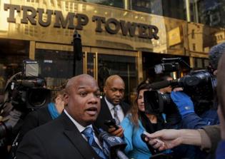Pro-Donald Trump Pastor Mark Burns: Hillary Clinton supports 'black genocide'