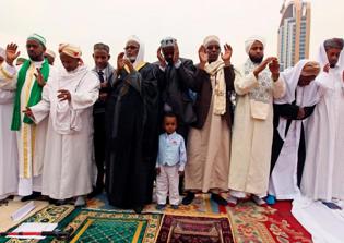 'Hey ISIS, you suck!' says Muslim group on Chicago billboard