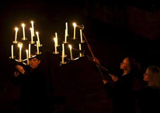 UK cathedral moves statue to avoid texting mishaps