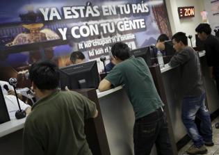 Immigration Reform News 2015: Texas Judge Refuses to Lift Freeze Order on Obama Administration's Immigration Plans