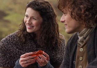 Outlander Spoilers: Claire Faces 'Life-Altering' Choice in Episode 8